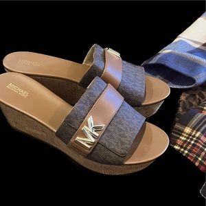 Michael KORS cork wedges size 10